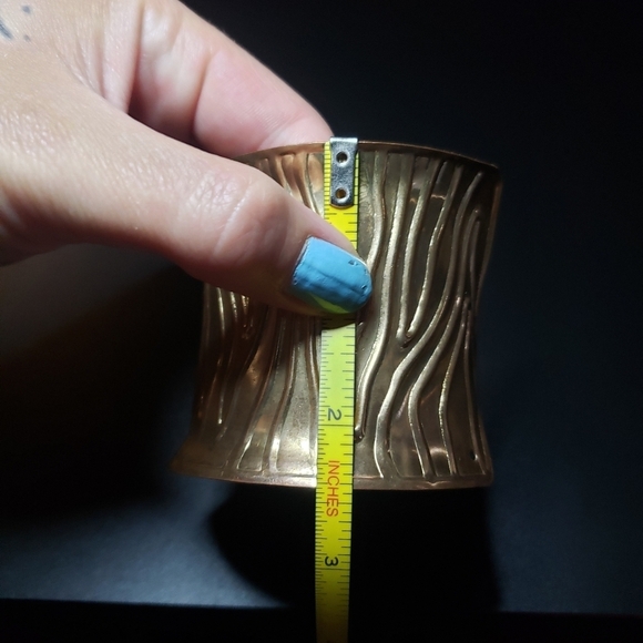 copper tone statement cuff bracelet - Picture 7 of 8